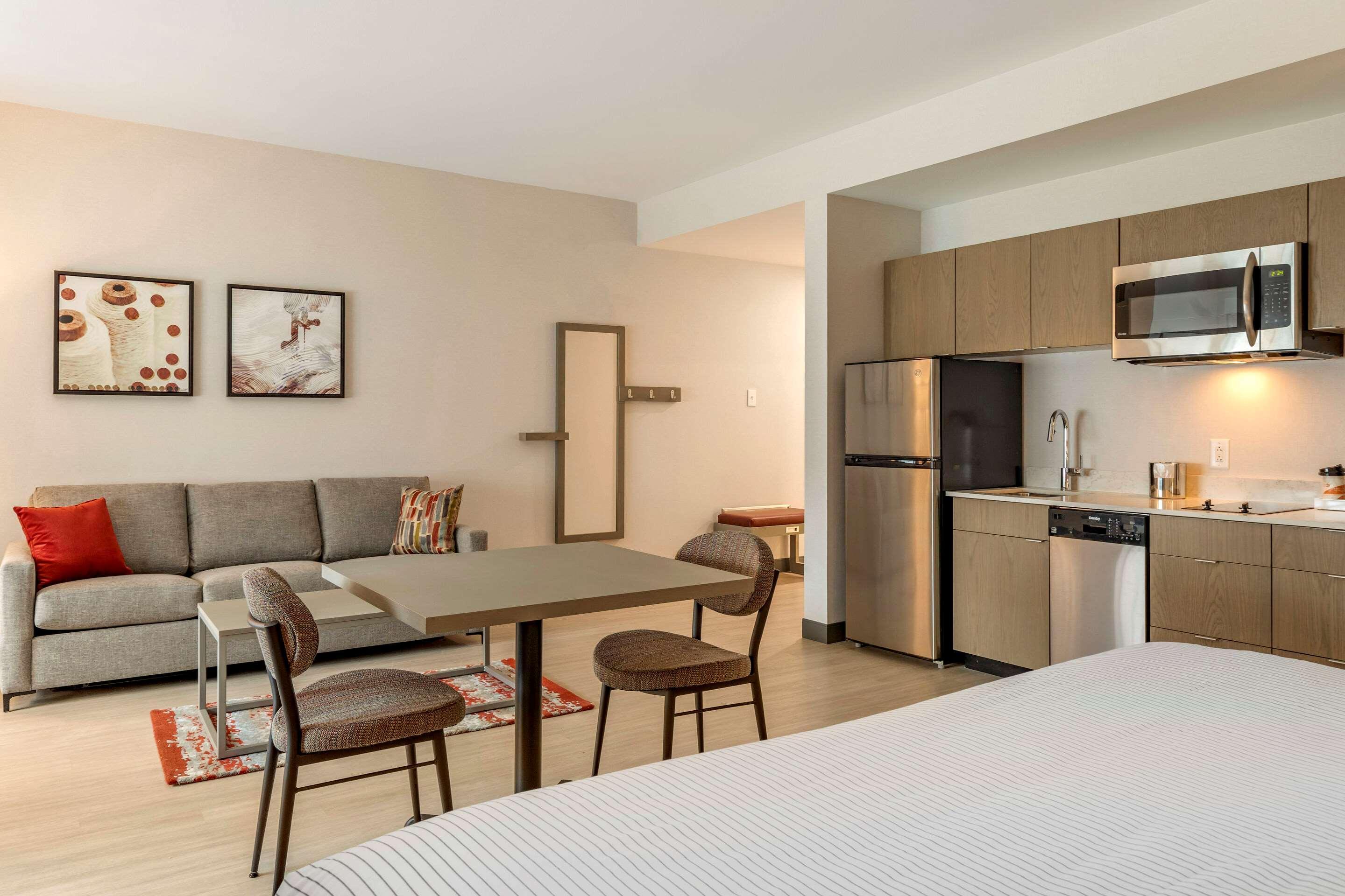 Cambria Hotel Rock Hill - University Center Bagian luar foto