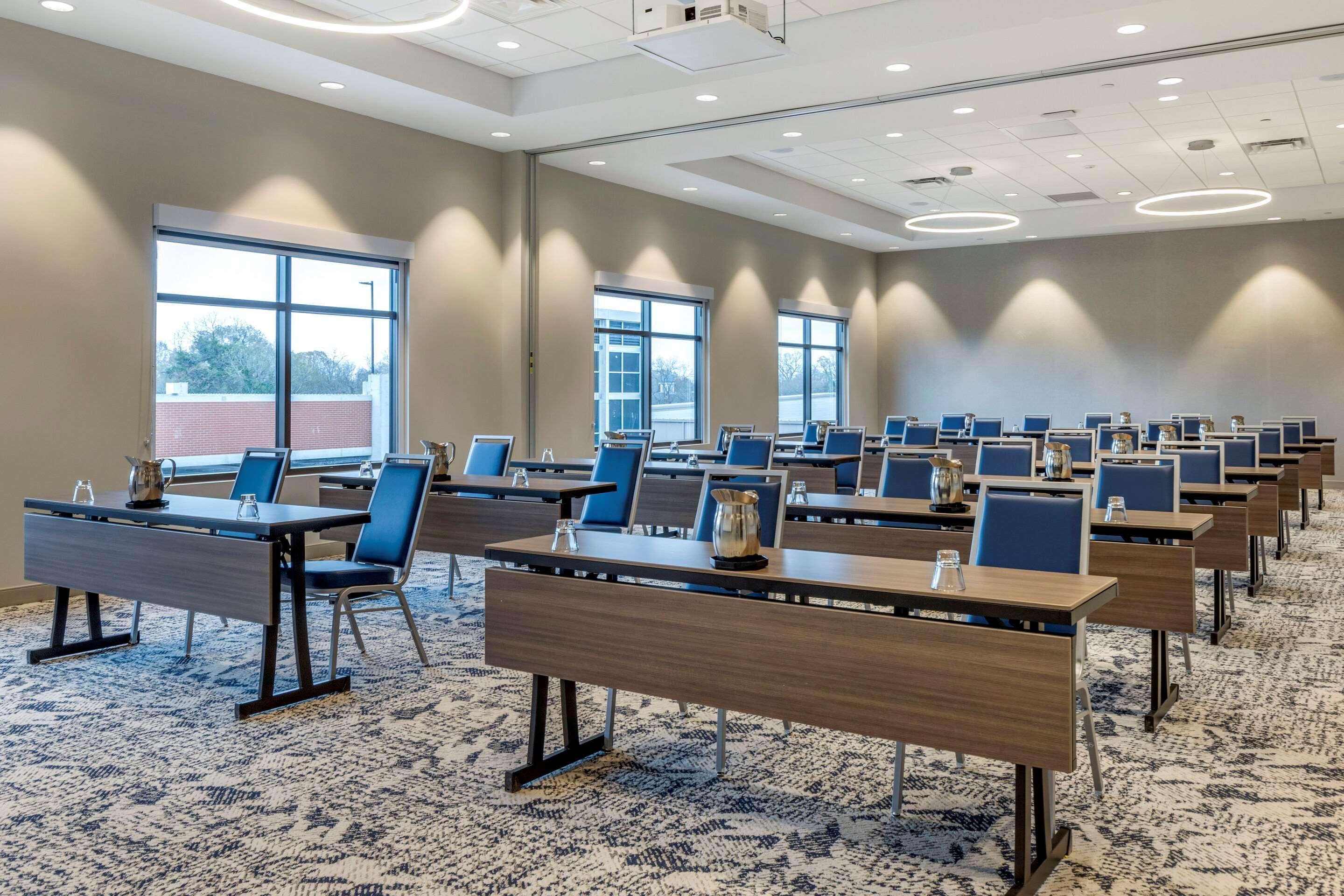 Cambria Hotel Rock Hill - University Center Bagian luar foto