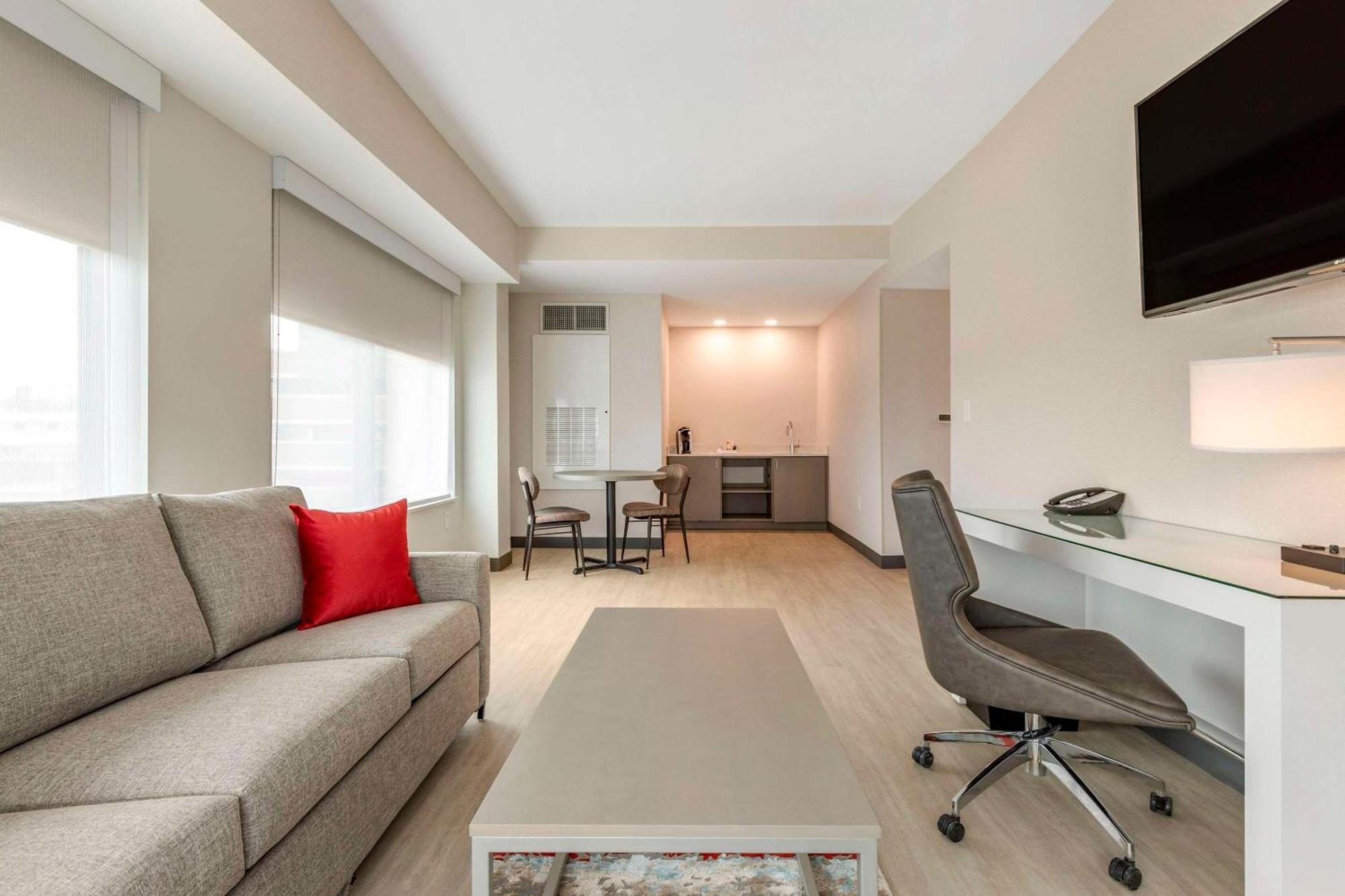 Cambria Hotel Rock Hill - University Center Bagian luar foto